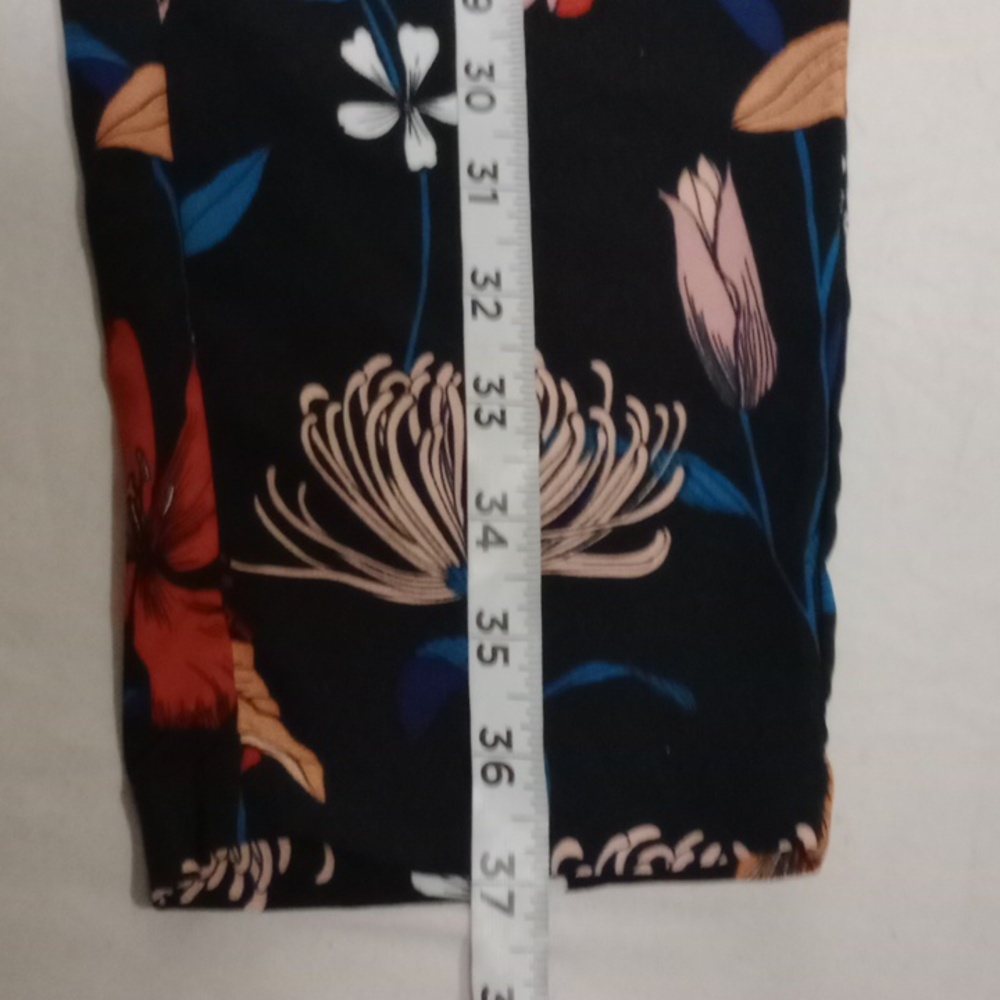 Who What Wear Floral Tapered Pants Size 8 - Picture 9 of 10